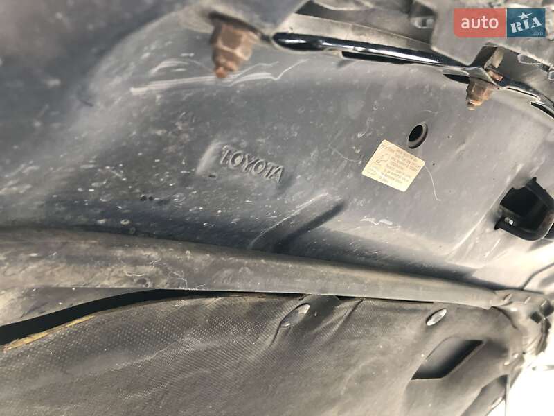 Седан Toyota Camry 2005 в Черновцах