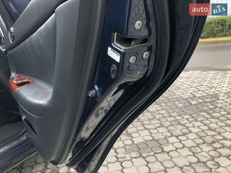 Седан Toyota Camry 2005 в Черновцах