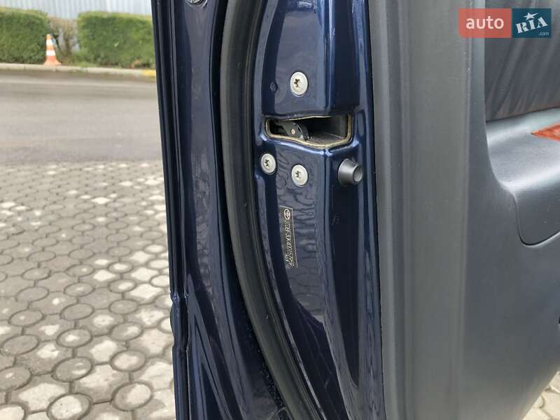 Седан Toyota Camry 2005 в Черновцах