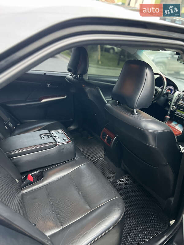 Седан Toyota Camry 2011 в Киеве