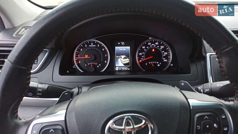 Седан Toyota Camry 2014 в Києві