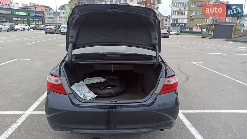 Седан Toyota Camry 2014 в Києві