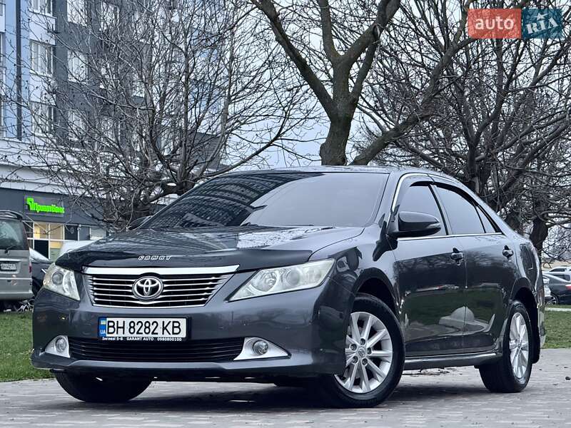 Toyota Camry 2014