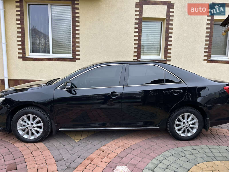 Седан Toyota Camry 2012 в Николаеве