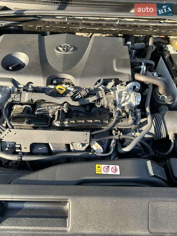 Седан Toyota Camry 2021 в Броварах