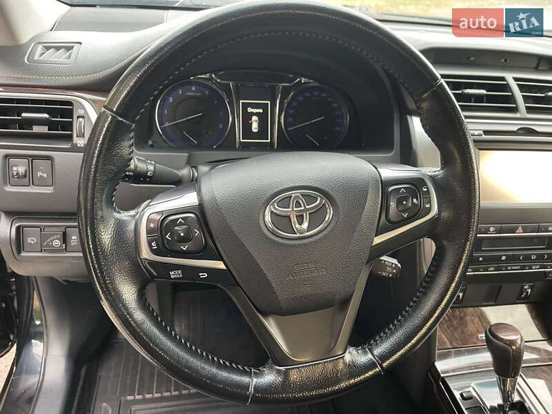 Седан Toyota Camry 2014 в Черкассах