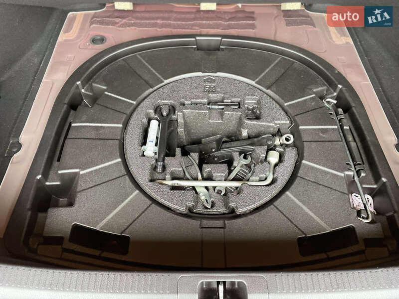 Седан Toyota Camry 2018 в Херсоні