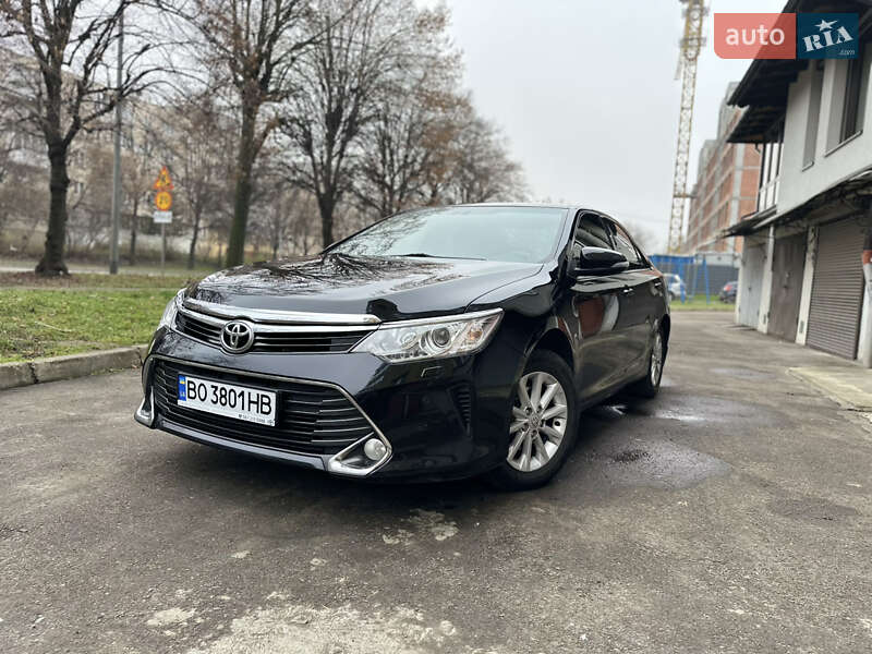 Toyota Camry 2016