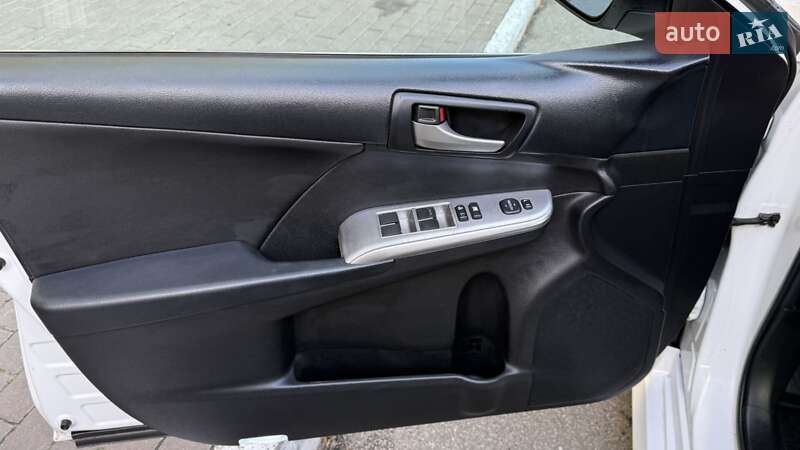 Седан Toyota Camry 2013 в Києві фото 7 Седан Toyota Camry 2013 в Києві