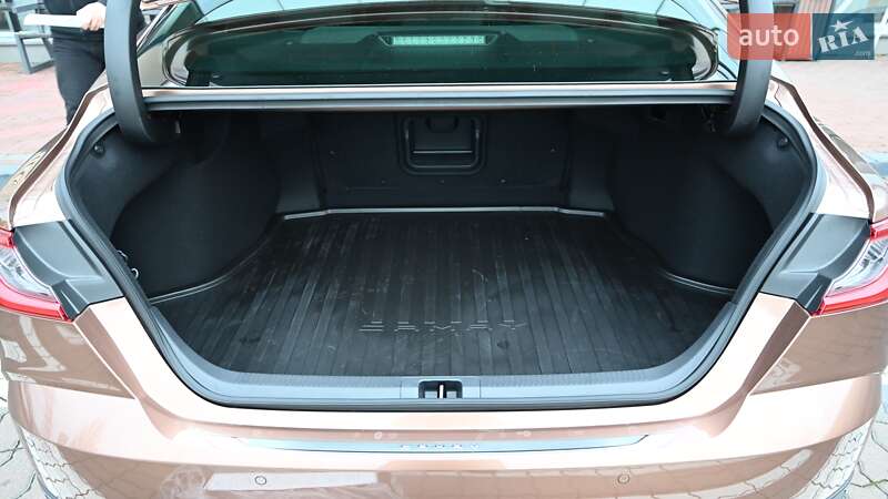 Седан Toyota Camry 2024 в Киеве фото 10 Седан Toyota Camry 2024 в Киеве