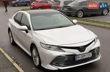 Седан Toyota Camry 2019 в Вінниці