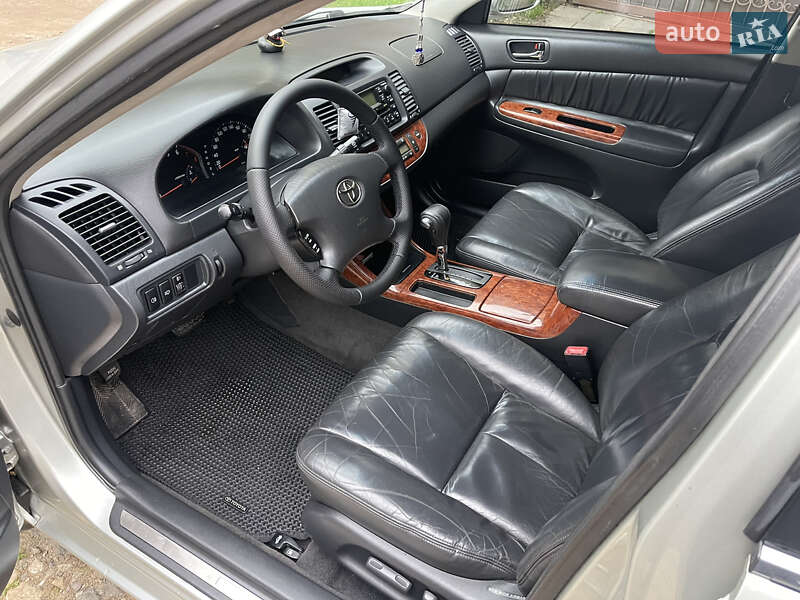 Седан Toyota Camry 2002 в Одессе