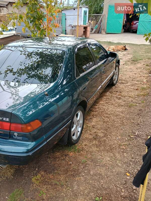 Седан Toyota Camry 1998 в Белгороде-Днестровском
