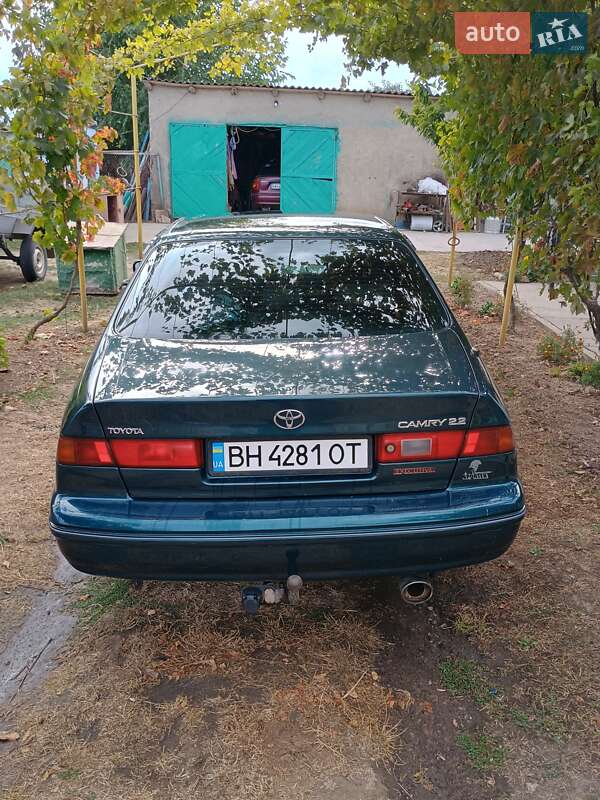 Седан Toyota Camry 1998 в Белгороде-Днестровском