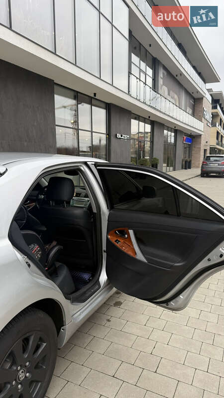 Седан Toyota Camry 2008 в Ужгороді