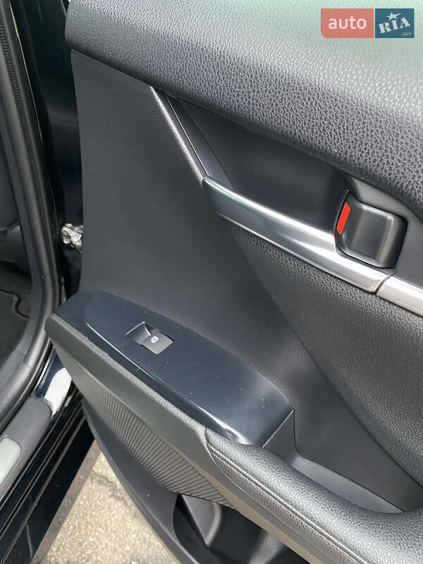 Седан Toyota Camry 2020 в Киеве