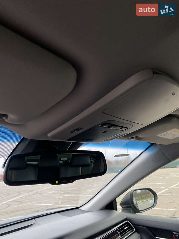 Седан Toyota Camry 2020 в Киеве