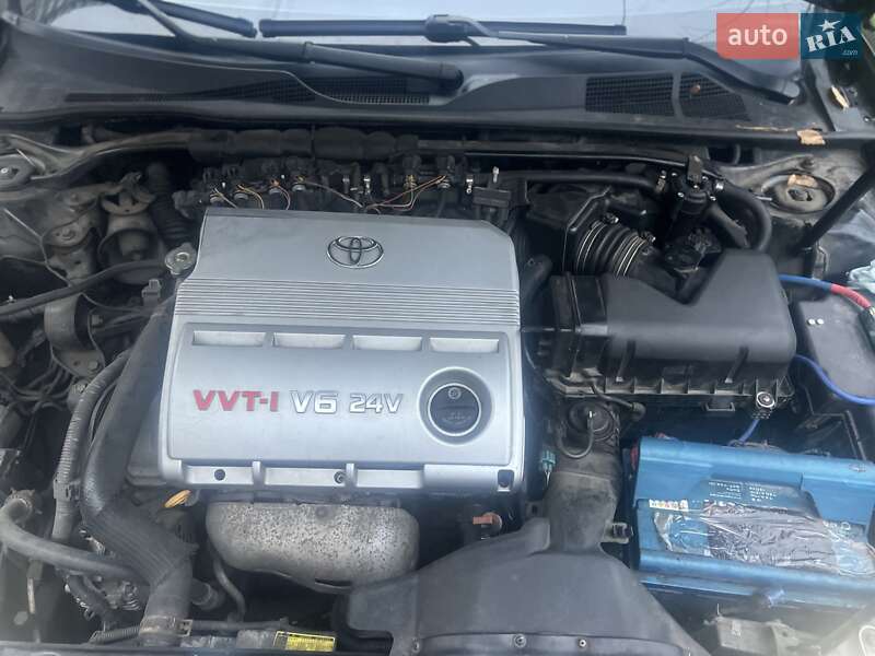 Седан Toyota Camry 2005 в Киеве