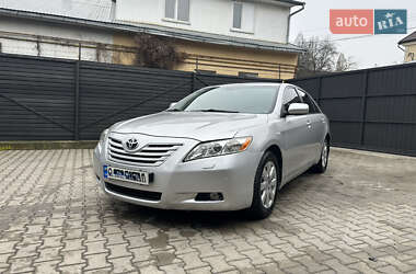 Седан Toyota Camry 2008 в Чернівцях
