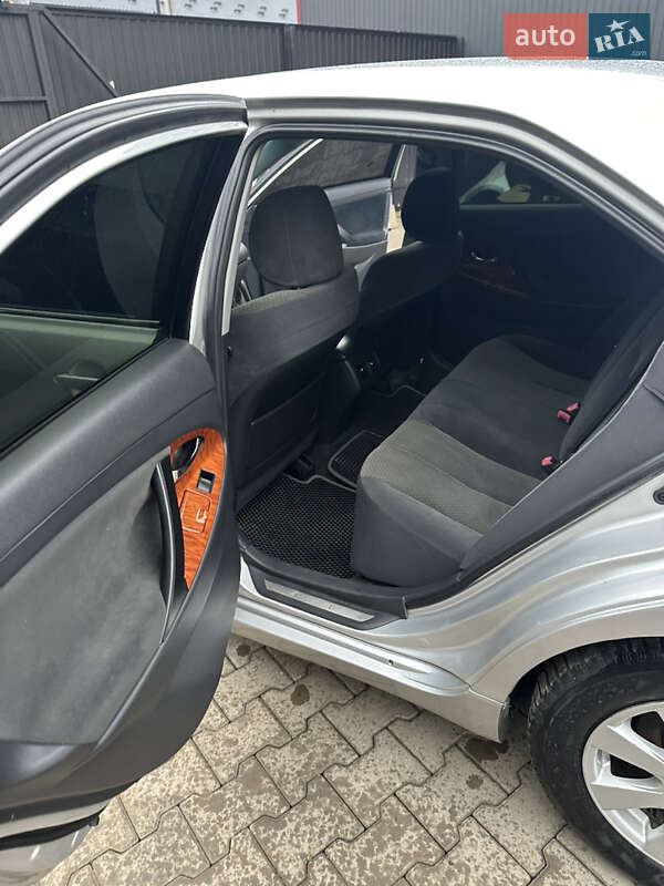 Седан Toyota Camry 2008 в Черновцах