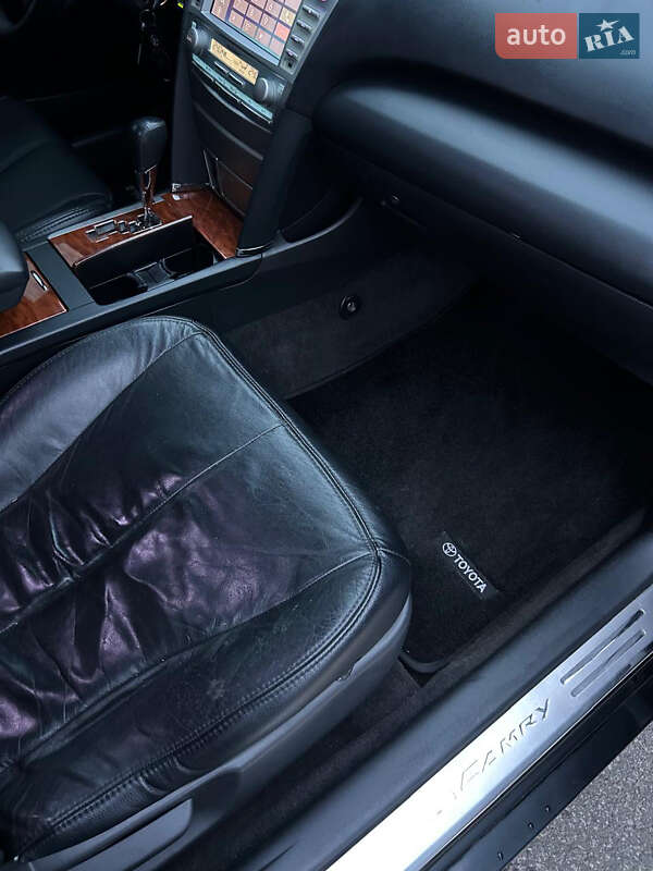 Седан Toyota Camry 2007 в Вышгороде