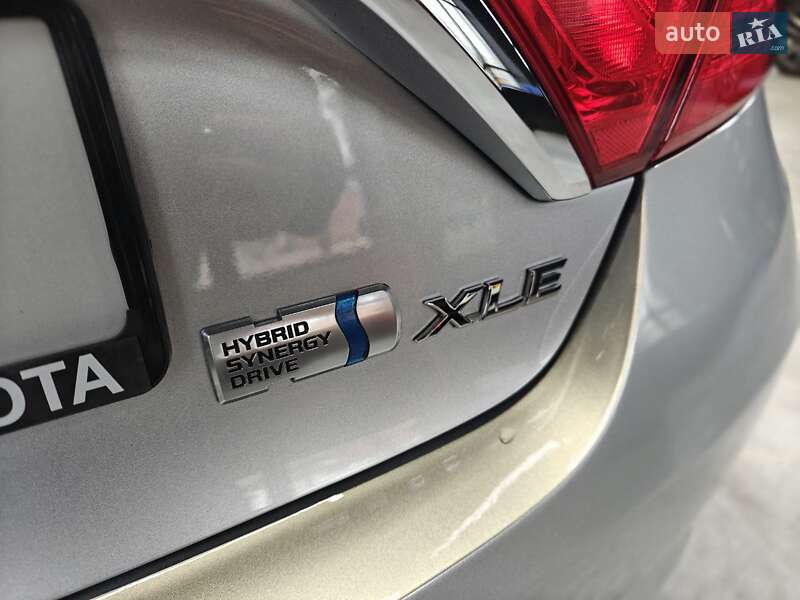 Седан Toyota Camry 2017 в Киеве