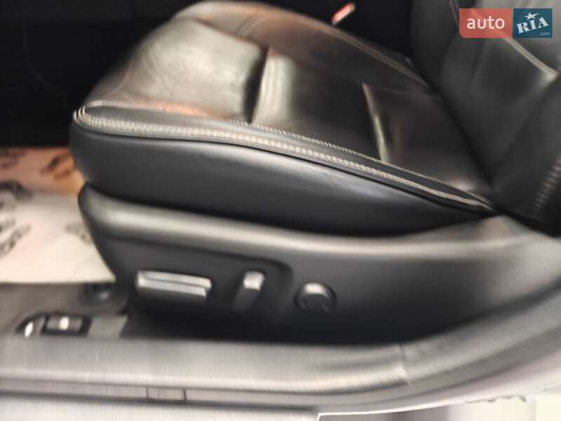 Седан Toyota Camry 2017 в Киеве