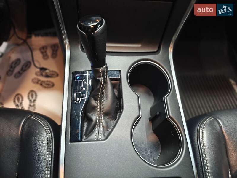 Седан Toyota Camry 2017 в Киеве