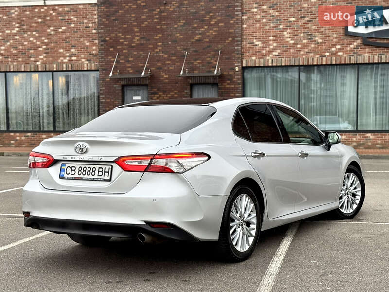 Седан Toyota Camry 2017 в Киеве фото 14 Седан Toyota Camry 2017 в Киеве