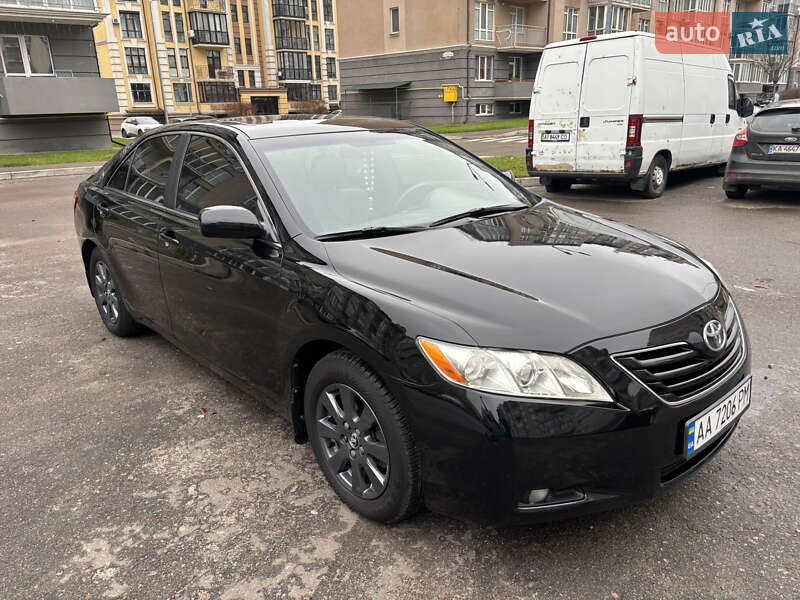Седан Toyota Camry 2007 в Киеве