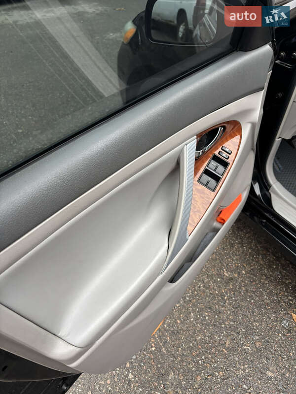 Седан Toyota Camry 2007 в Киеве