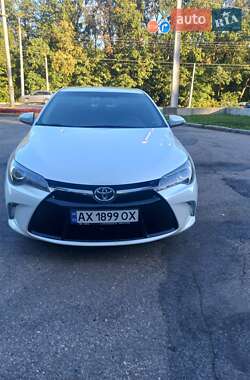 Седан Toyota Camry 2017 в Дніпрі