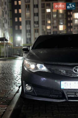 Седан Toyota Camry 2012 в Полтаві