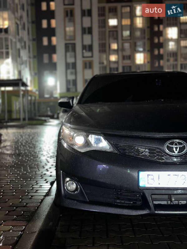 Седан Toyota Camry 2012 в Полтаві фото Седан Toyota Camry 2012 в Полтаві