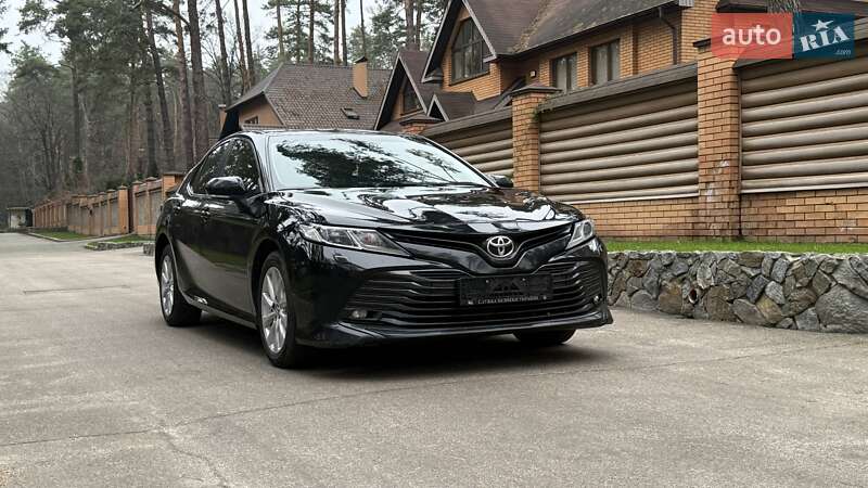 Седан Toyota Camry 2019 в Киеве фото Седан Toyota Camry 2019 в Киеве