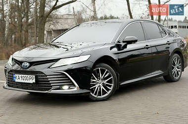 Седан Toyota Camry 2021 в Киеве