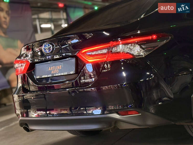 Седан Toyota Camry 2021 в Харкові