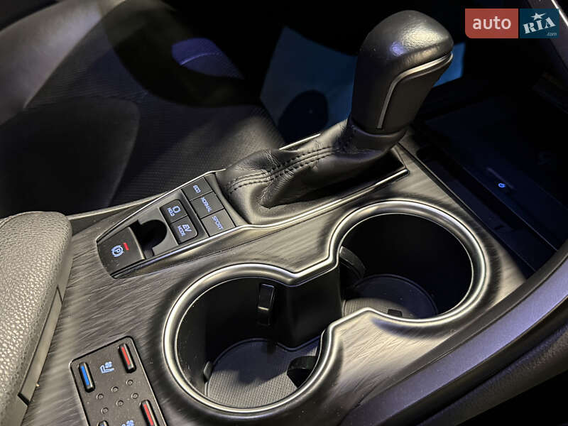 Седан Toyota Camry 2021 в Харкові