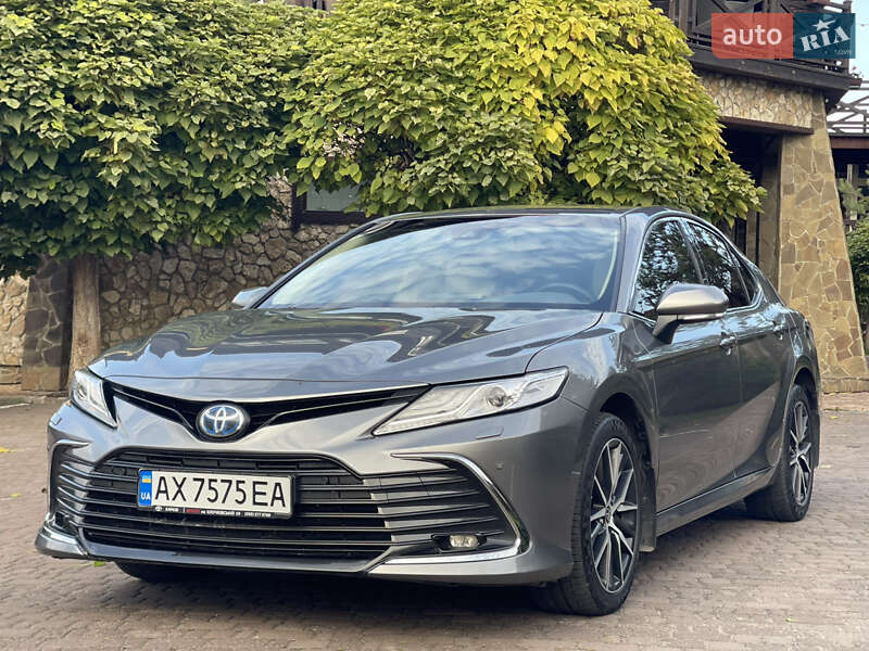 Седан Toyota Camry 2023 в Ровно фото 10 Седан Toyota Camry 2023 в Ровно