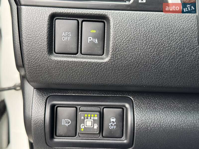 Седан Toyota Camry 2015 в Харкові