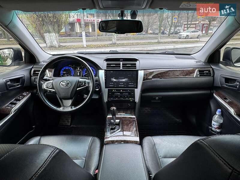 Седан Toyota Camry 2015 в Харкові