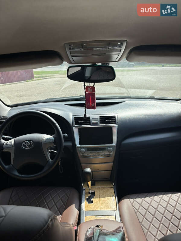 Седан Toyota Camry 2007 в Николаеве