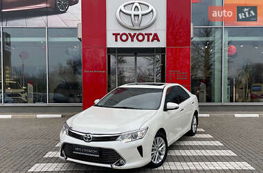 Седан Toyota Camry 2015 в Запорожье