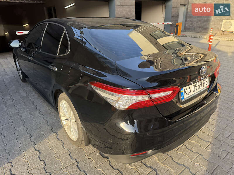 Седан Toyota Camry 2018 в Киеве фото 23 Седан Toyota Camry 2018 в Киеве
