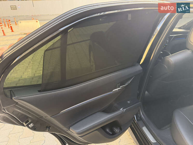 Седан Toyota Camry 2018 в Киеве фото 43 Седан Toyota Camry 2018 в Киеве