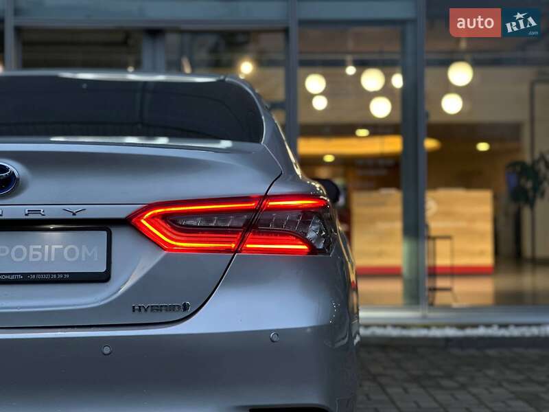 Седан Toyota Camry 2023 в Луцке фото 6 Седан Toyota Camry 2023 в Луцке