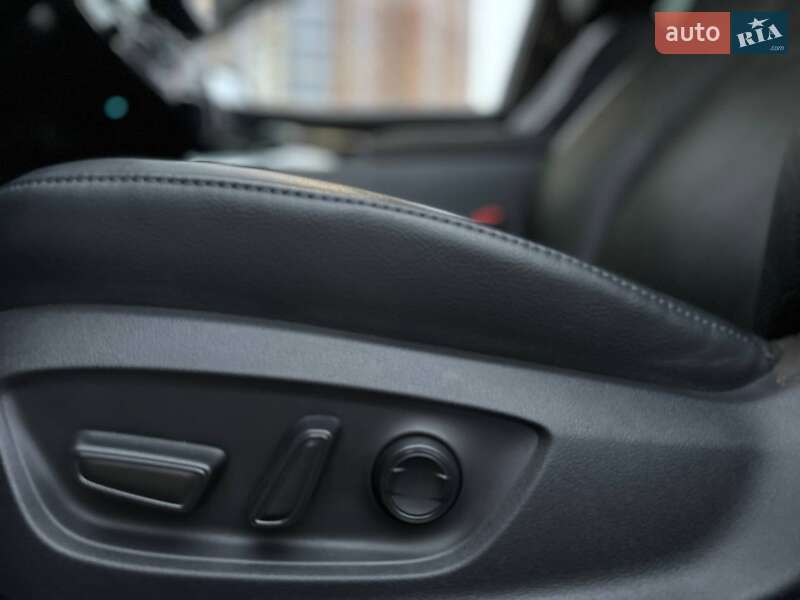 Седан Toyota Camry 2023 в Луцке фото 16 Седан Toyota Camry 2023 в Луцке