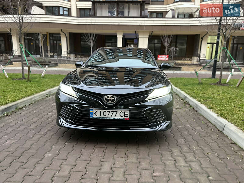 Toyota Camry 2018
