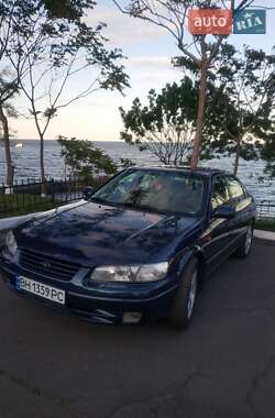 Седан Toyota Camry 1998 в Киеве