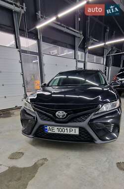 Седан Toyota Camry 2019 в Дніпрі